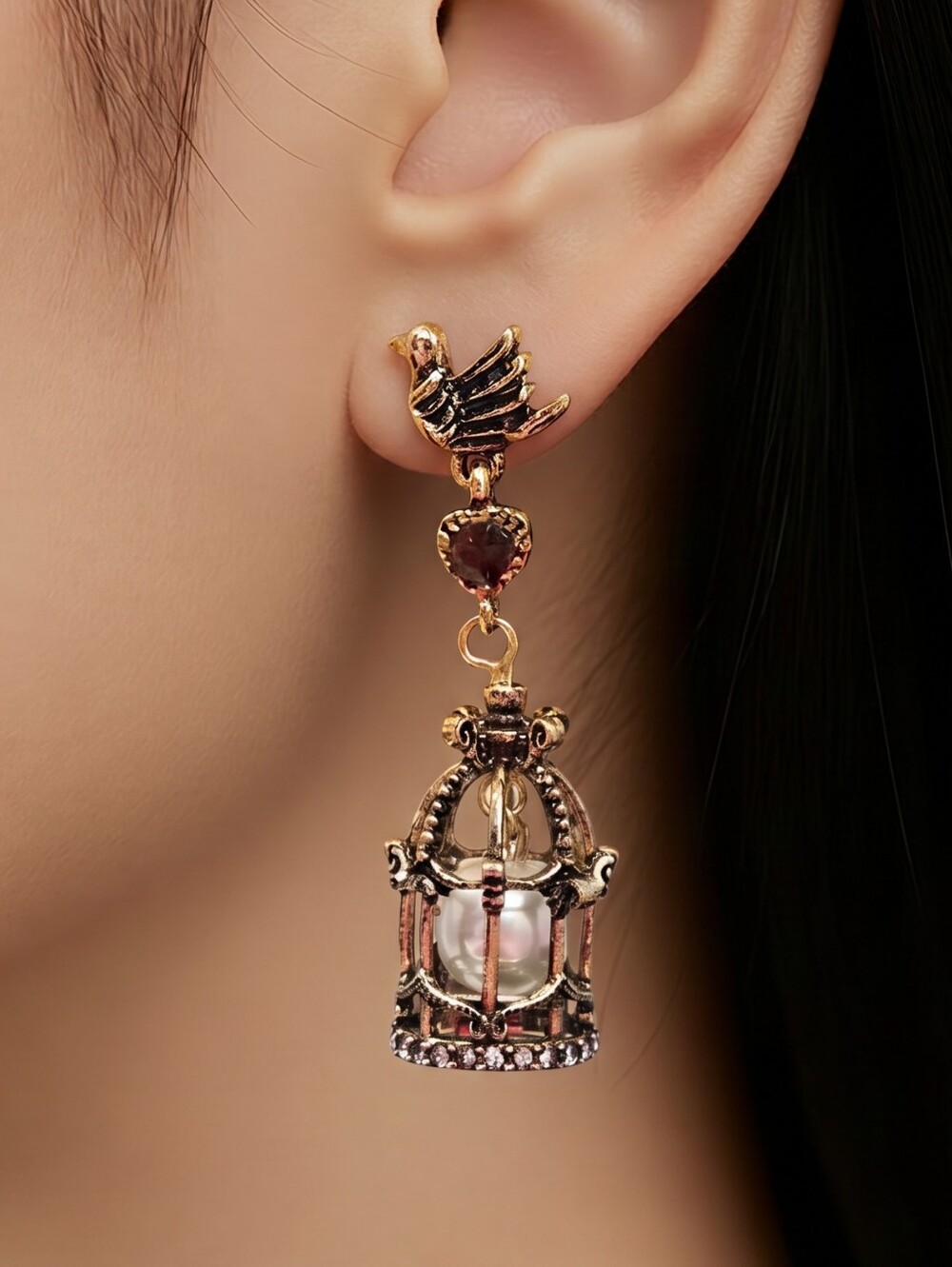 Bridgerton-Inspired Birdcage Earrings ā Asymmetrical Pearl & Rhinestone Bird